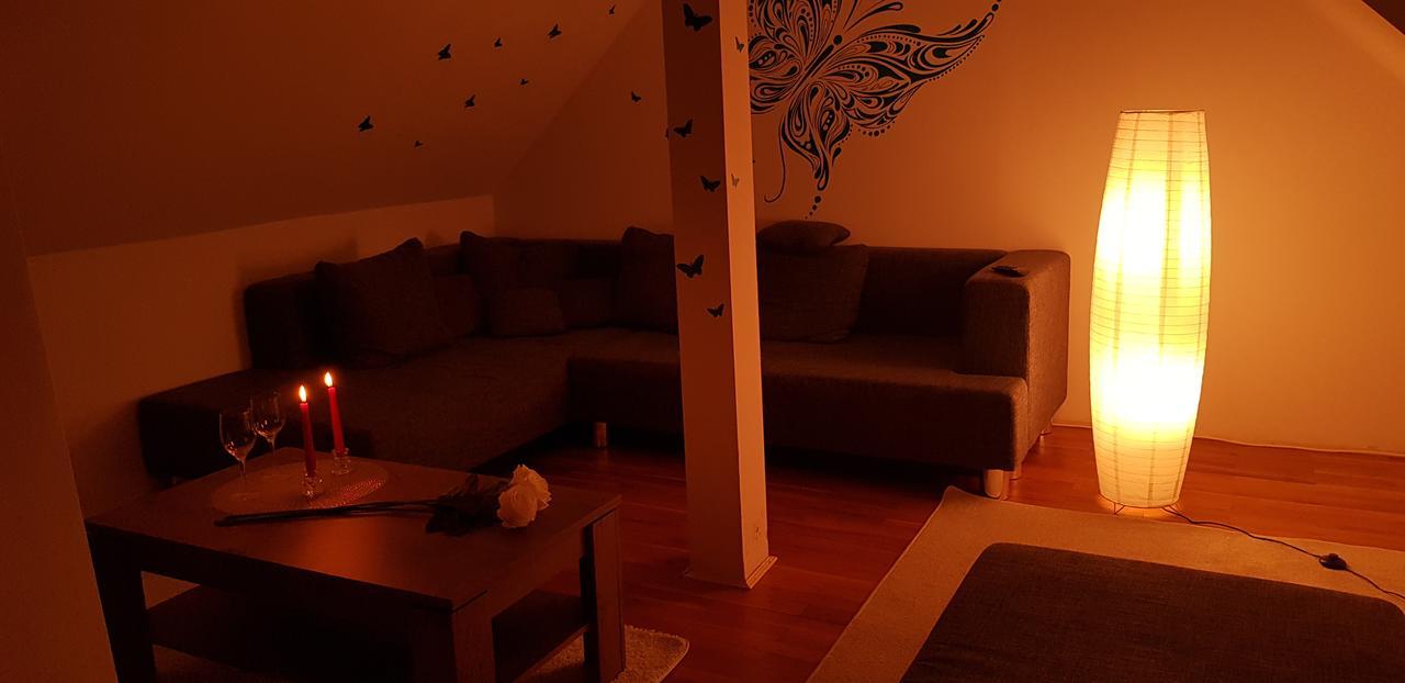 סיביו My Place - Butterflies מראה חיצוני תמונה